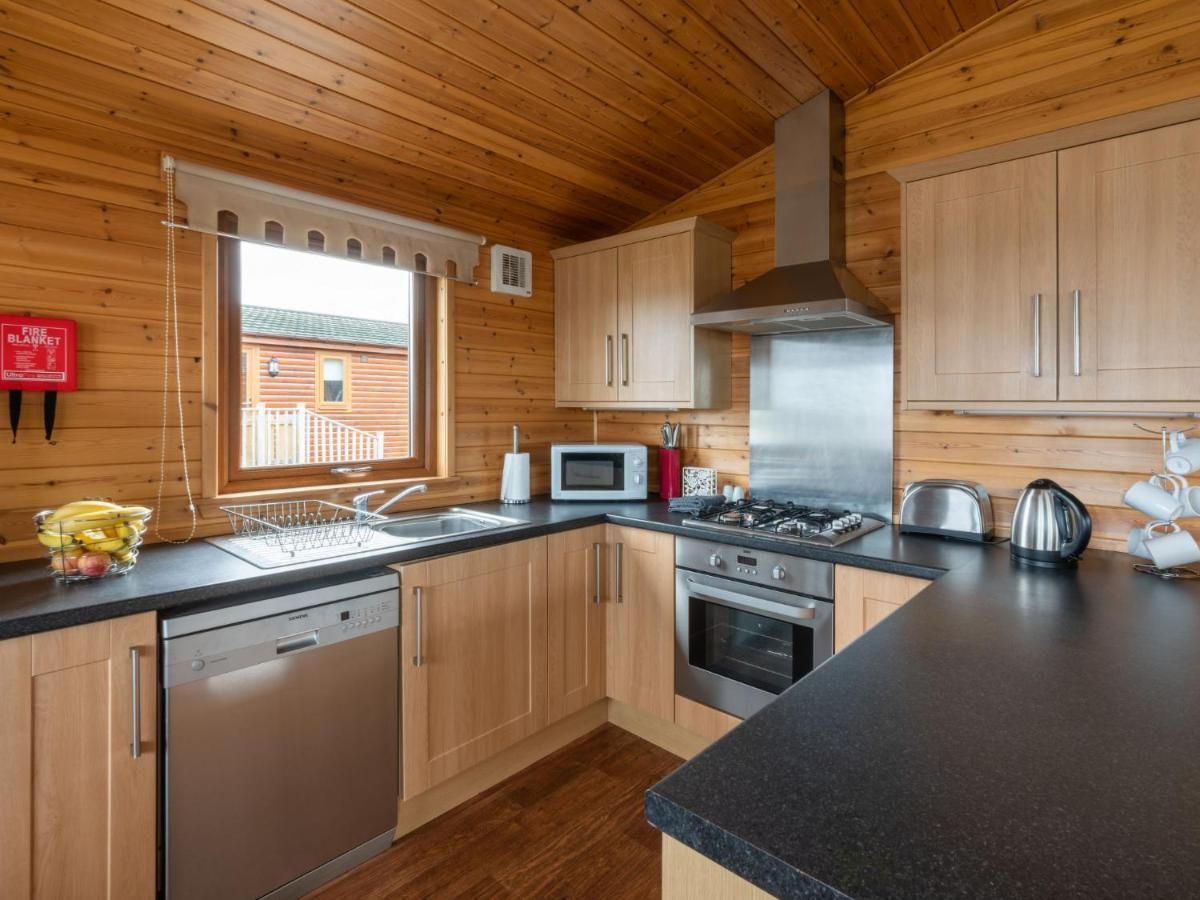 Chalet Loch Leven Lodge 12 By Interhome Kinross ภายนอก รูปภาพ