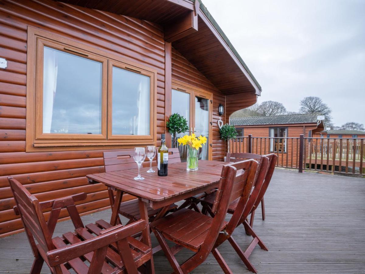 Chalet Loch Leven Lodge 12 By Interhome Kinross ภายนอก รูปภาพ